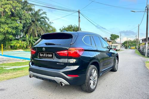 2019 BMW X1 2.0 M-sport  lama